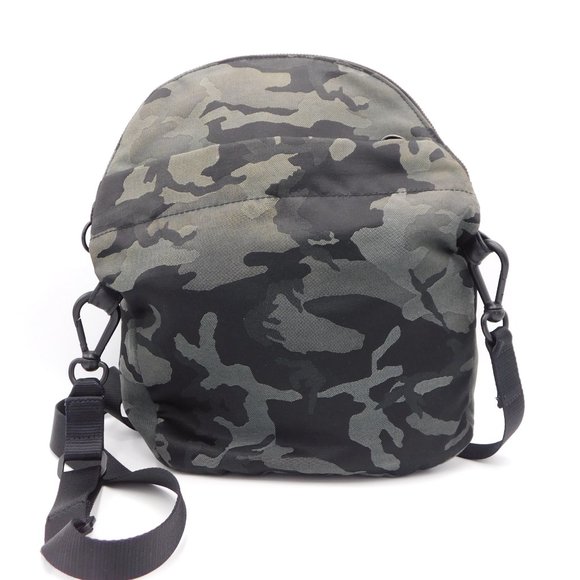 Lululemon athletica Camo Crossbody Bag - Black and Gray EUC - Picture 4 of 13